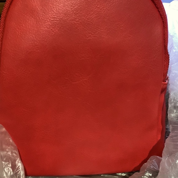 Isabelle Purse/Backpack Red Bag NWT Vegan Approved NWT - Picture 11 of 12